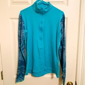 NIKE LEGGINGS AND QUARTER ZIP - MATCHING SET